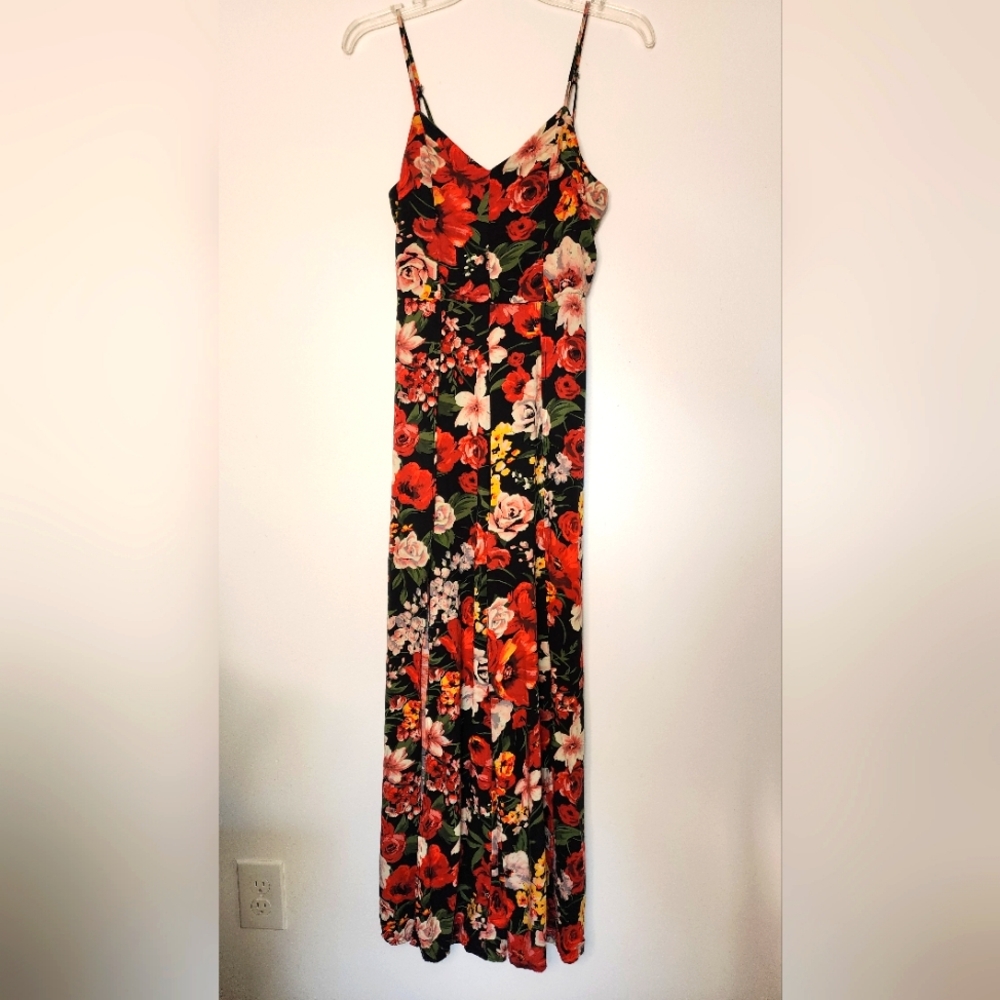 Persaya‎ floral jumpsuit with slit legs